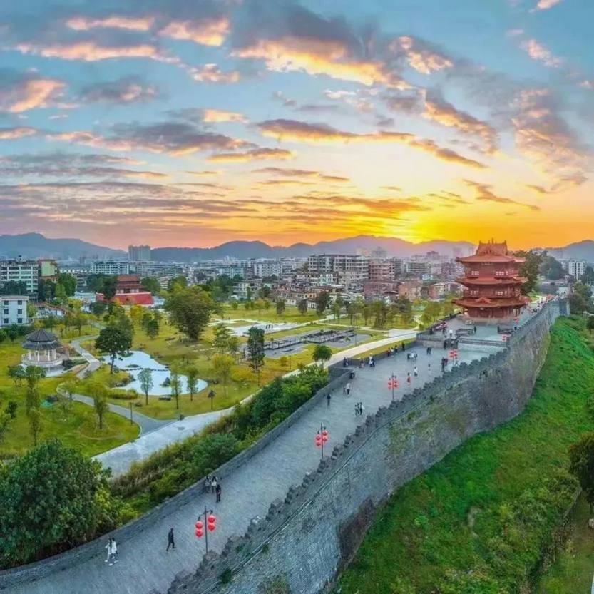 肇庆象岗云道+鼓浪屿“岩前村”+古城墙+骑楼街_32 肇庆象岗云道+鼓浪屿“岩前村”+古城墙+骑楼街_32